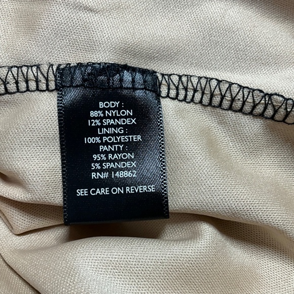 TORRID Body Suit Lined Front and Back Lace Overlay Sheer Lace Sleeves US Sz 3X - Picture 7 of 10